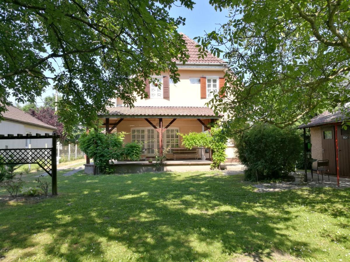 Holiday House Retro Szántód المظهر الخارجي الصورة